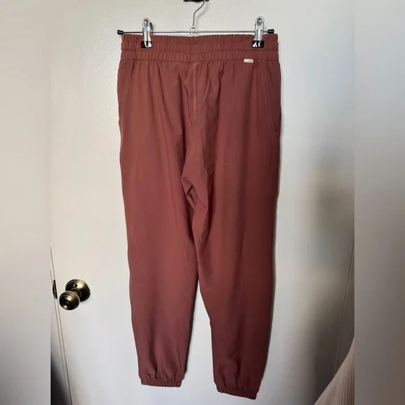 Womens Vuori Joggers - Picture 5 of 7